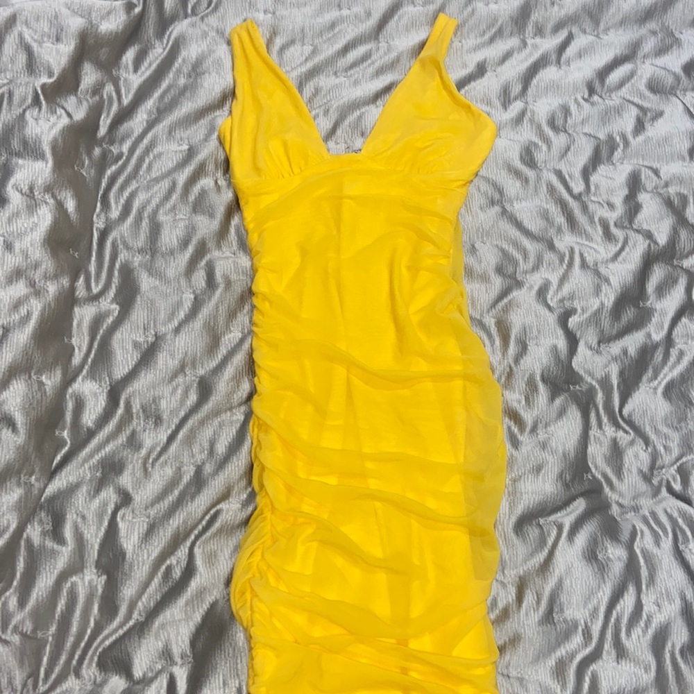 Formal scrunched dress- oh Polly